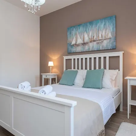 Marcela With Pool بيت للعطل *