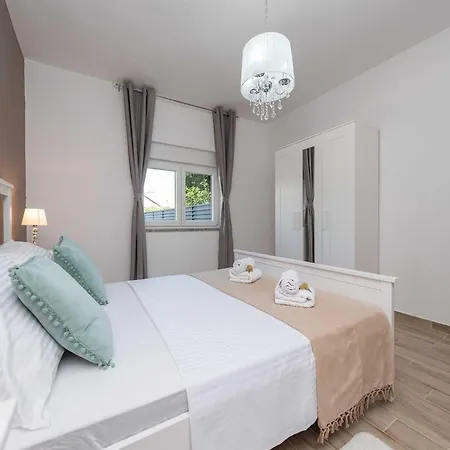 بيت للعطل Marcela With Pool