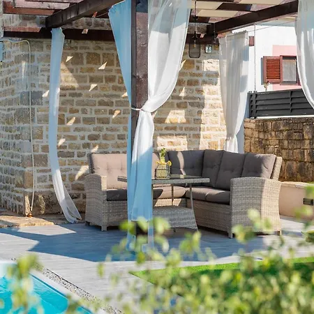 بيت للعطل Marcela With Pool Pridraga