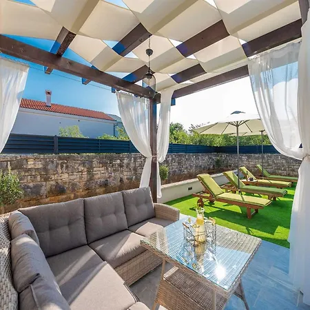 بيت للعطل Marcela With Pool Pridraga