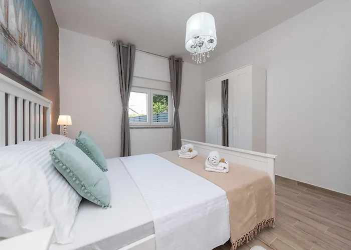 Hébergement de vacances Marcela With Pool