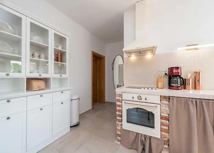 Hébergement de vacances Marcela With Pool *