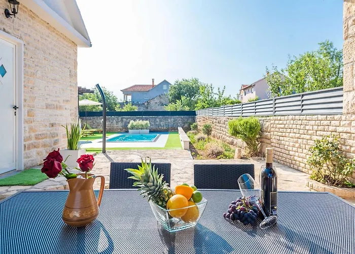 Hébergement de vacances Marcela With Pool