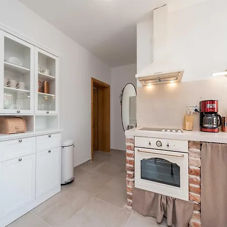 Vakantiehuis Marcela With Pool *