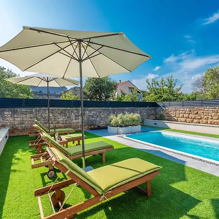 Marcela With Pool Holiday home *